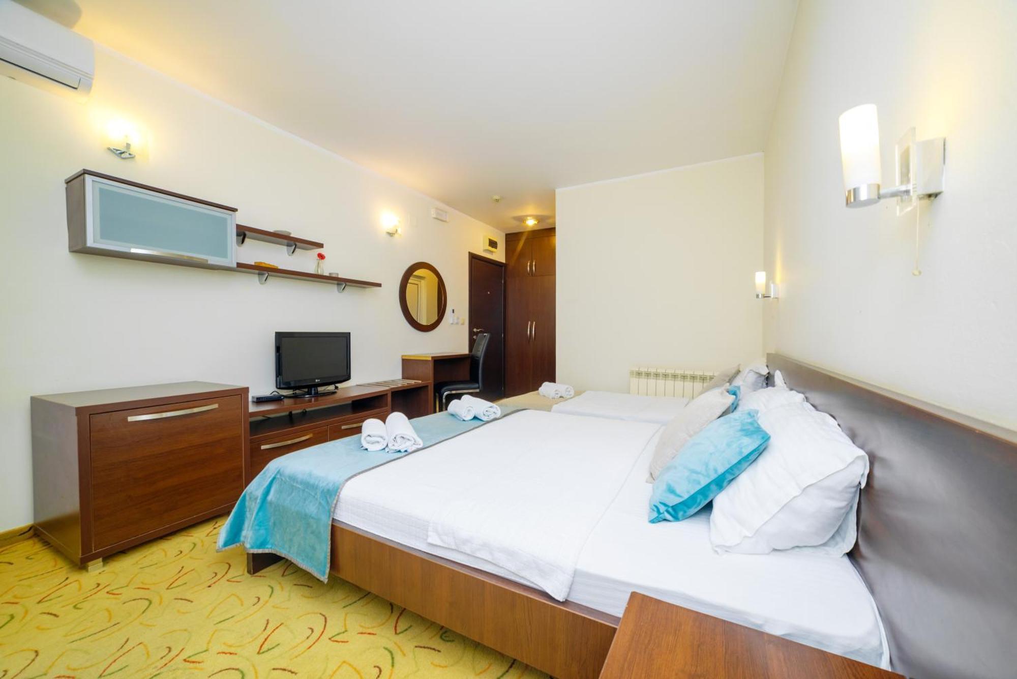 Hotel Odissey Jaz บุดวา ภายนอก รูปภาพ